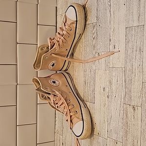 Baby pink  hightop converse size mens 3.5, womens 5.5